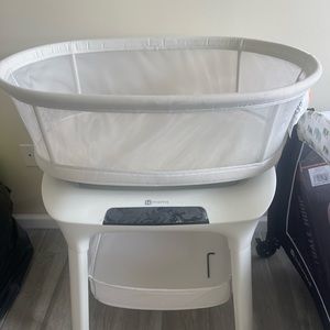 Brand new bassinet